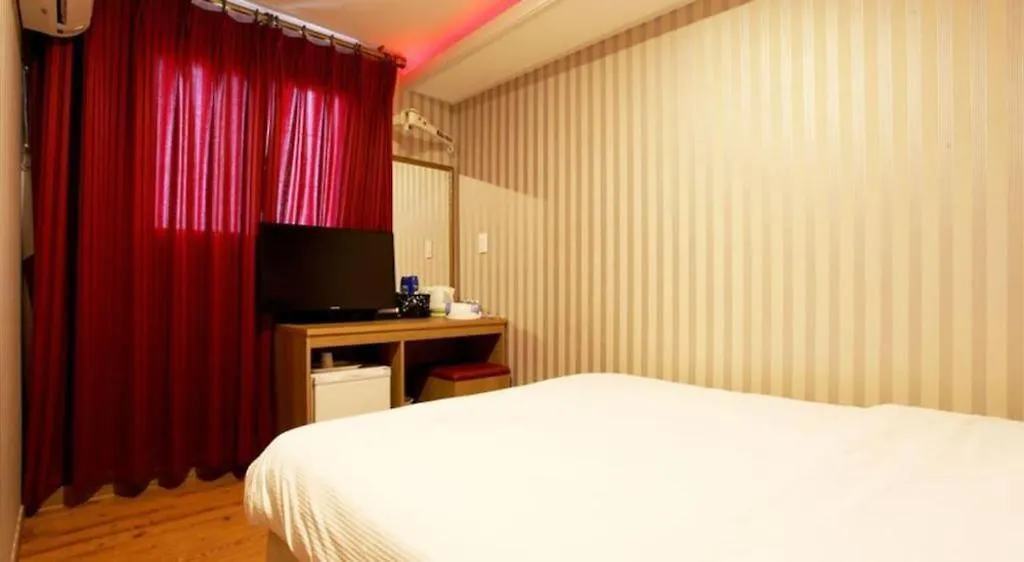 Cj Tourist Hotel Jeju Motel