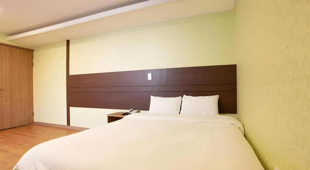 Cj Tourist Hotel Jeju South Korea
