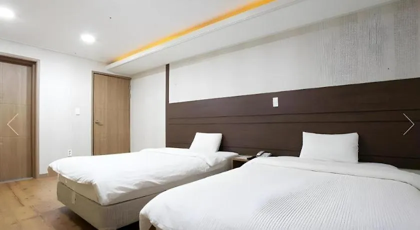 Cj Tourist Hotel Jeju