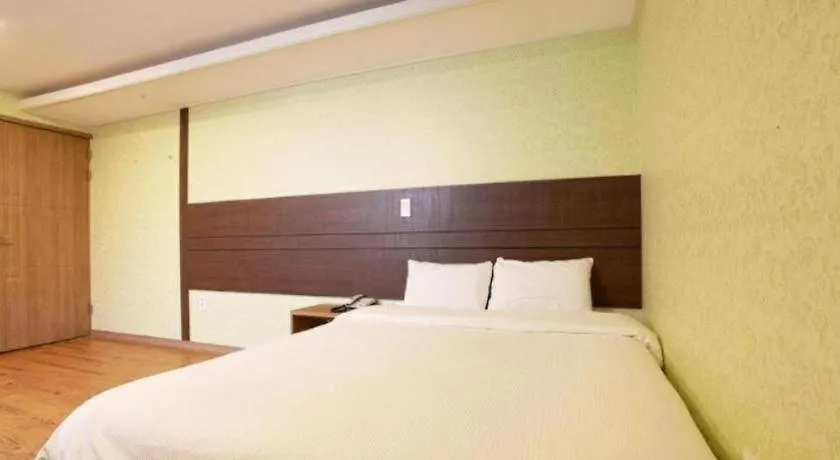 Motel Cj Tourist Hotel Jeju
